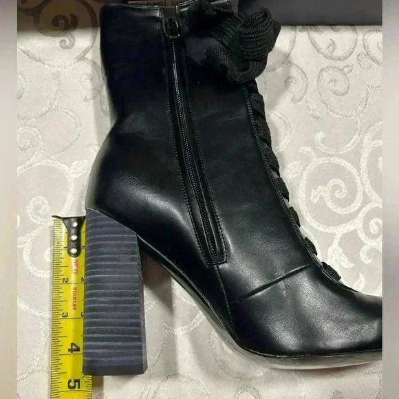 NIB!Jacobies Beverly Hills-Black Lace Up block chunky heel boots Size 9 - Picture 10 of 16